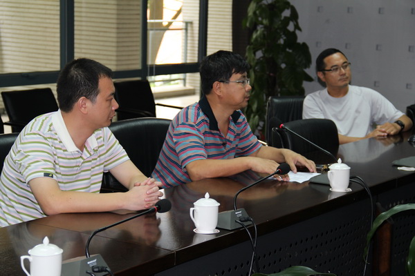 印度南亚大学一行三人来我校考察