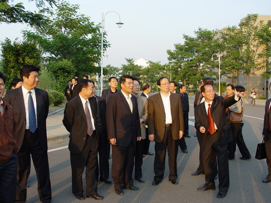 国家信访局局长王学军,广东省委副书记欧广源,珠海市委书记邓维龙一行