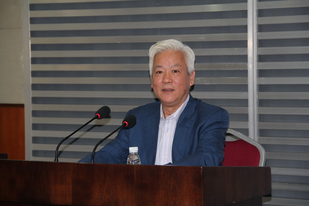 我校召开学风建设专题报告会