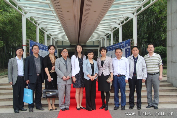 全国政协常委毕节市副市长冉霞一行到我校参观考察