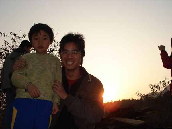 校青协开展衣物捐赠活动获好评